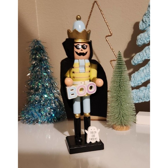 Halloween Christmas pastel black pumpkin nutcracker new with ghost BOO sign smal - Picture 4 of 11